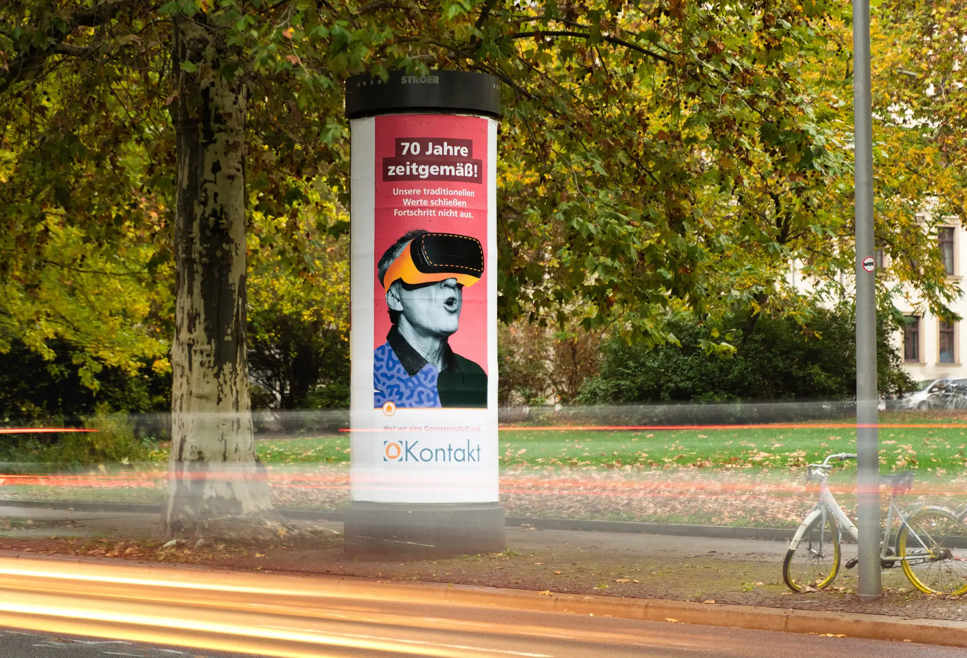 Litfaßsäule mit Motiv der Imagekampagne